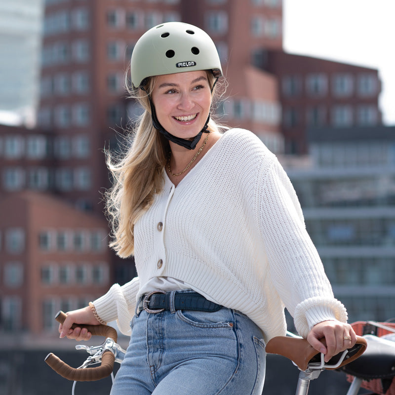 Melon Urban Active New York casca bicicleta M-L gri usoara