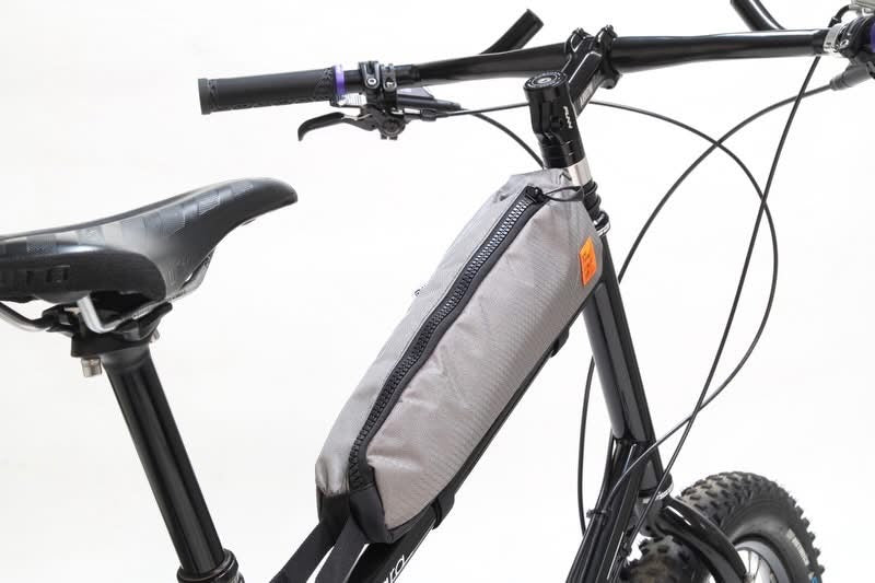 WOHO XTouring Top Tube Long geanta bicicleta 2.4L gri