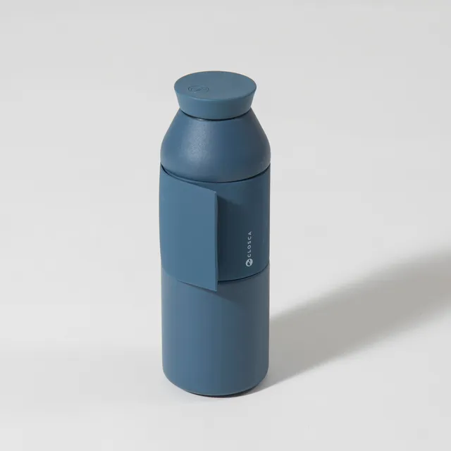 Closca Travel Abyss sticlă termică cu curea 450 ml
