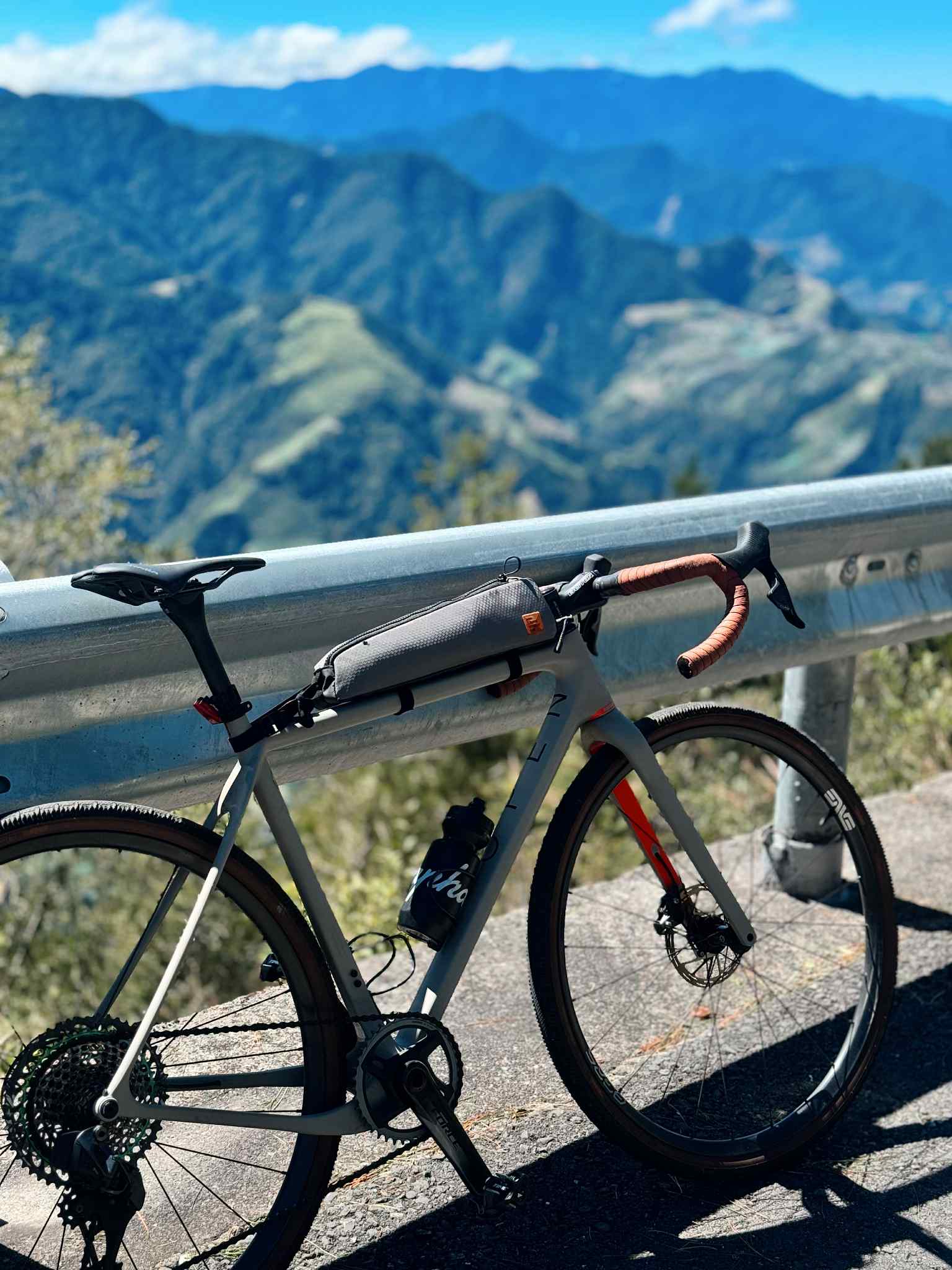 WOHO XTouring Top Tube Long geanta bicicleta 2.4L gri