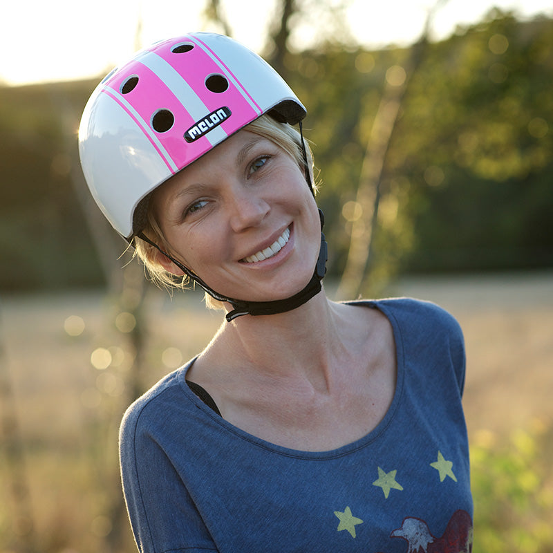 Melon Urban Active Double Pink White casca bicicleta alb-roz