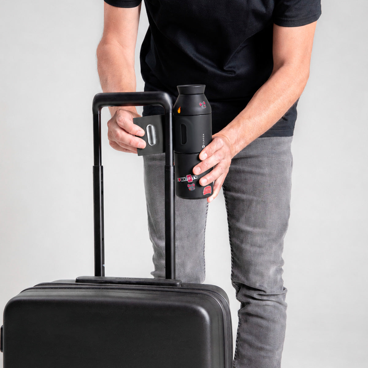Closca x WATIF TV sticlă travel inox 450 ml cu stickere