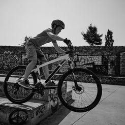 Cască bicicletă KED 5Forty urban maxSHELL neagră